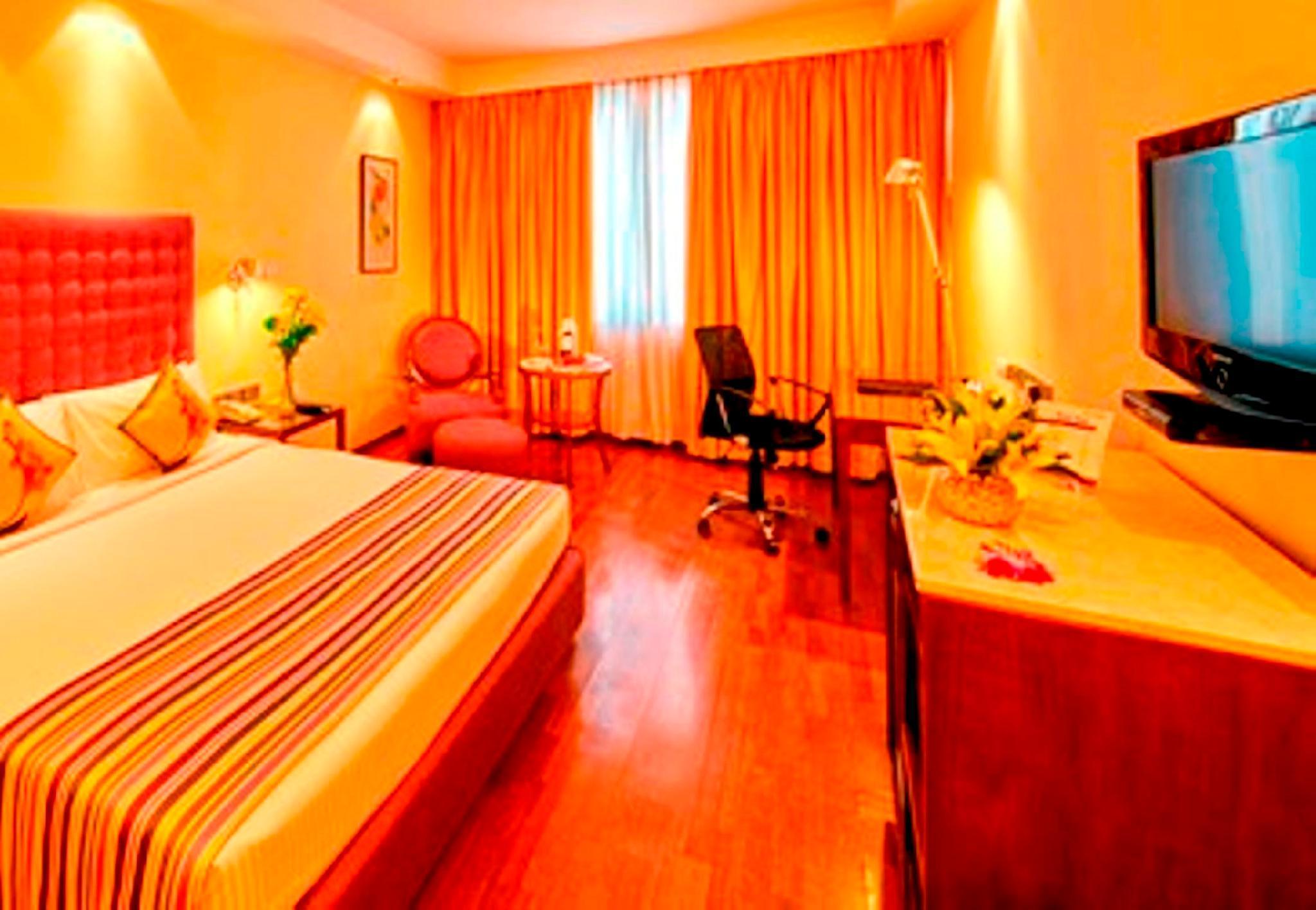 Royal Orchid Central Bangalore, Mg Road Esterno foto