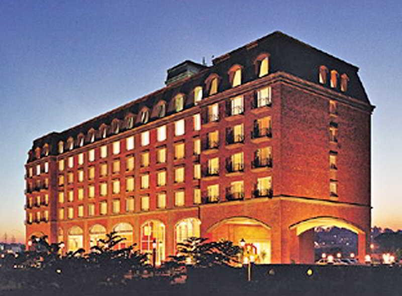 Royal Orchid Central Bangalore, Mg Road Esterno foto